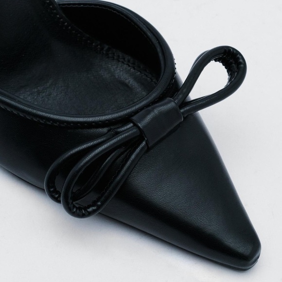 Nasty Gal - Faux Leather Bow Strappy Court Heel - Picture 1 of 4
